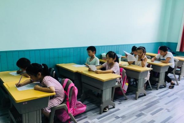 虾牛喇叭猜成语