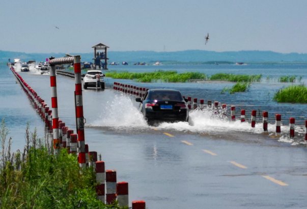 江西最美水上公路变草原公路，是什么原因导致的？