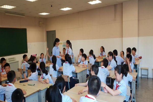 老三篇为人民服务原文及翻译