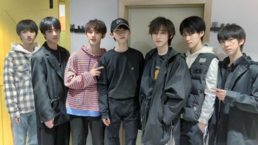 时代少年团限定几年？