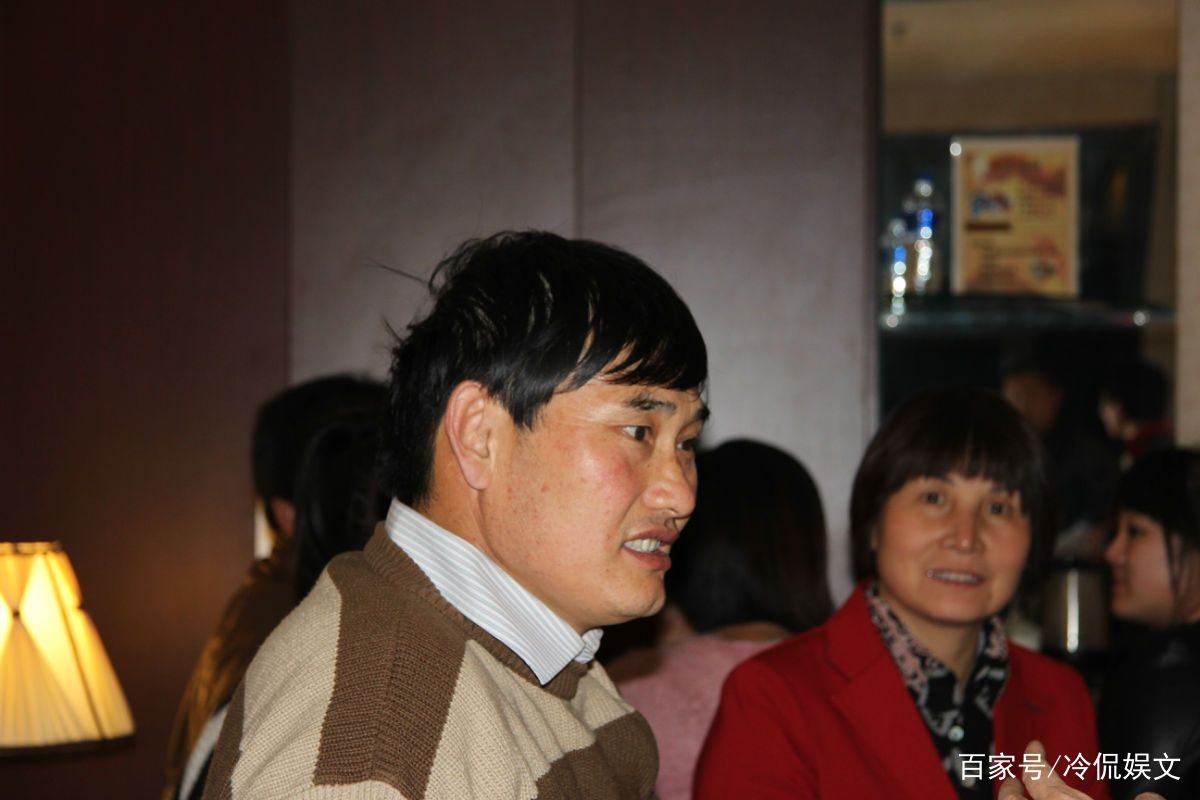 大衣哥朱之文为什么对儿子的态度前后判若两人？网友：错怪亚男了，咋回事？