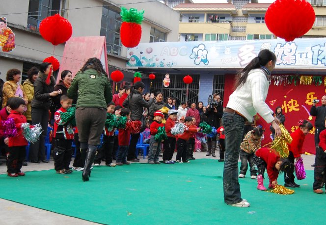 上海一幼儿园为家长上性教育课，是不是太早了？