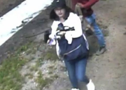 章莹颖乘坐的黑色汽车被找到了吗?