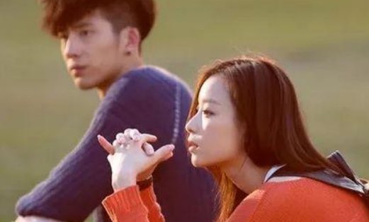 你能不能再爱我一遍像以前,以前你都是热恋叫什么歌名?