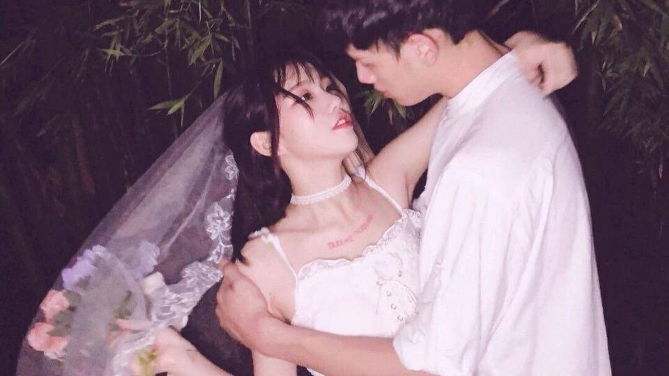 无意间发现有男生给自己男朋友表白，怎么处理比较好？