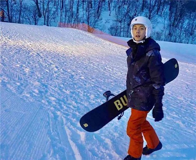 陈伟霆拍女生，被对方男友要求删除，当时到底发生了怎样的尴尬一幕？