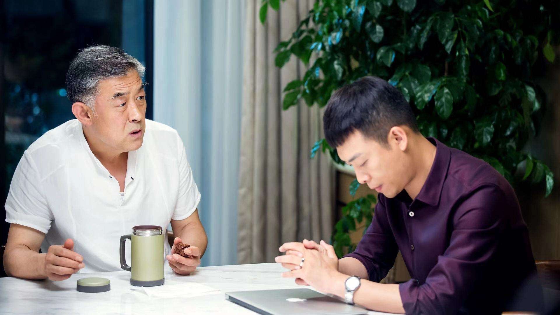 我的亲爹和后爸的剧情,结局是怎样的?怎么评价这部片子