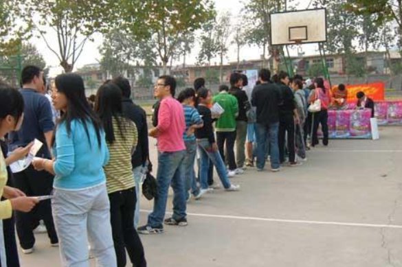 2023年中小学什么时候开学？