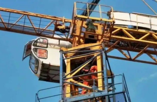 山东临沂：一塔吊司机用吊车上的挂钩取外卖，这么做存在哪些安全隐患呢？