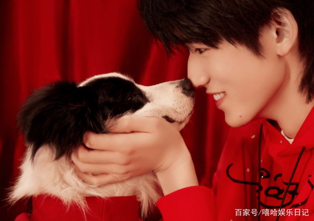 宋亚轩半夜遭“私生”围堵，工作人员与之发生冲突，究竟怎么回事？