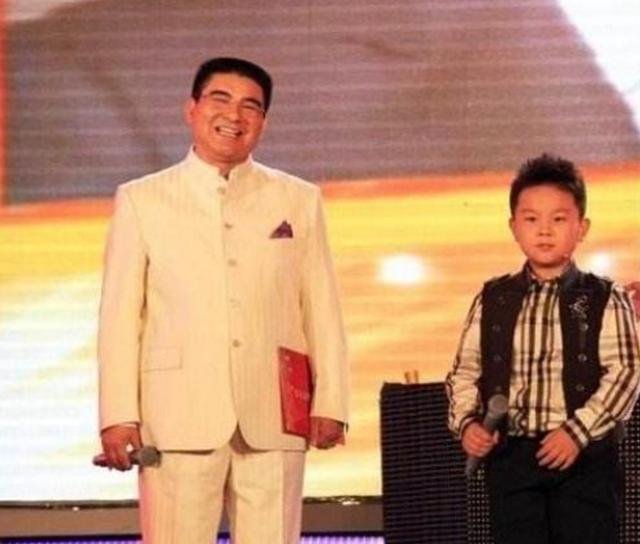 捐20亿，得4000本证书3万面锦旗，被曝造假的陈光标，他后来怎样了？