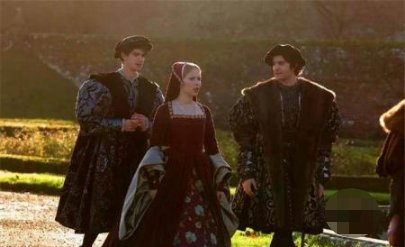 英美共同打造爱情片《鸠占鹊巢》，情感一波三折，都说改编的很成功吗？