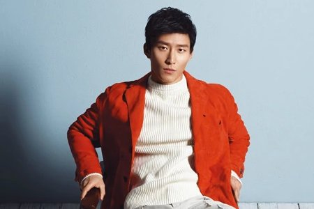 何超莲比窦骁大几岁