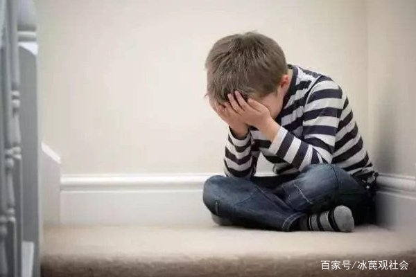 湖南益阳，老人将两孙子打进ICU，这名老人为何会做出这样的举动？