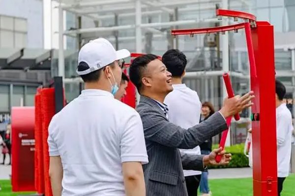 眼疾手快造句简单