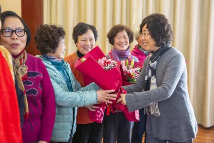 献花是什么意思