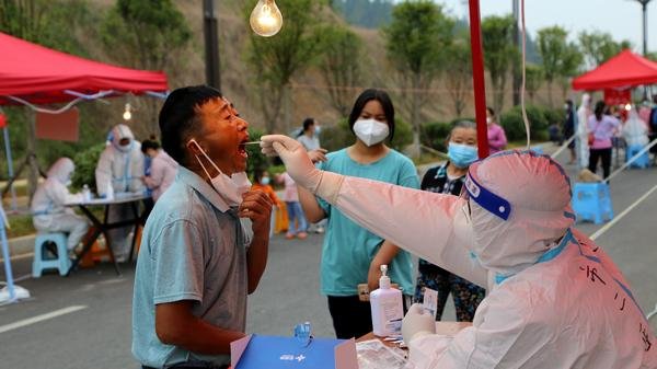 全国取消核酸检测，国家卫健委紧急回应，透露出什么重要信息？