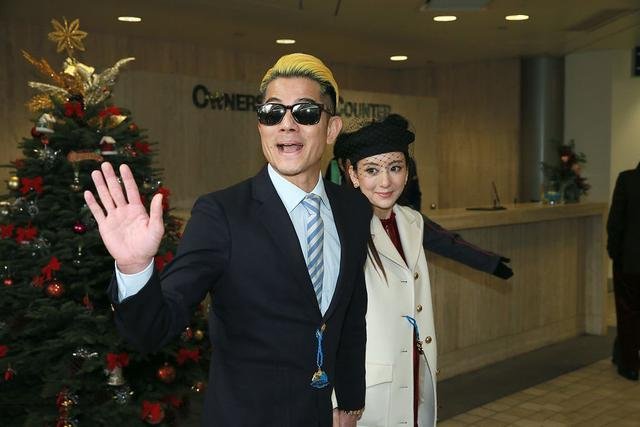 方媛很漂亮，有少女清纯感，那她的父母状态如何？