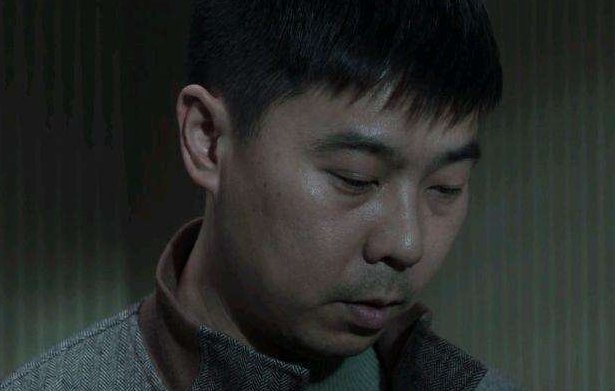 扫黑风暴裴伟怎么被发现的