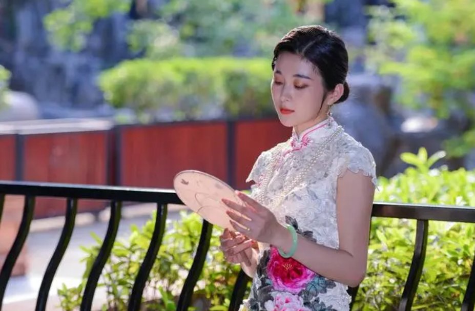 端庄的解释是什么