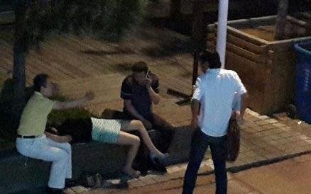广州女子深夜遭3陌生男尾随进电梯，女子仓皇逃出对方猛追，结果怎样了？
