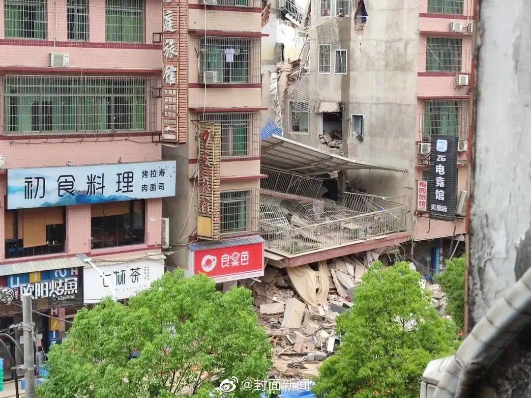 长沙倒塌楼房底商杨国福被埋，这栋楼还有哪些商家因此遭受损失？