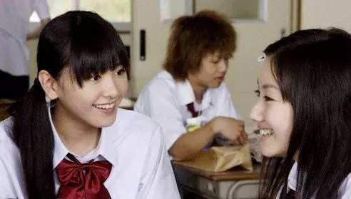 电视剧版的《恋空》结局，一个小女孩叫美嘉妈妈，那个小女孩是谁的孩子呢？