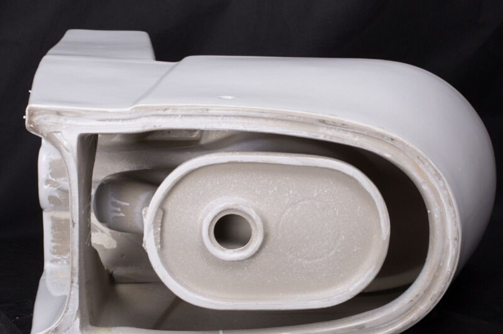 马桶底部是什么样子的？