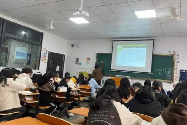 书香铜臭指的是什么生肖