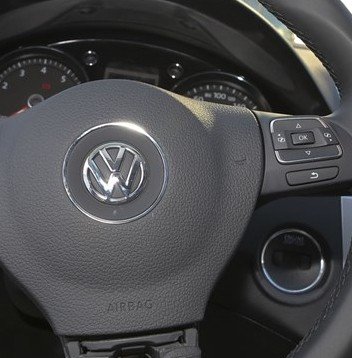 汽车折叠遥控一体的钥匙和智能卡的区别是什么?