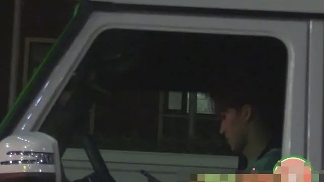 知名艺人何洛洛为违反交通法规道歉，过往还出现过哪些翻车行为？