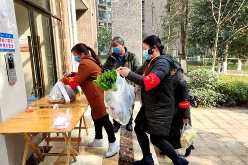 上海回应“倡议做好14天物资储备”，只是友情提示，有必要提前囤货吗？