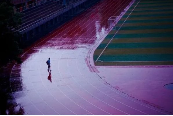 湿漉漉的拼音及意思