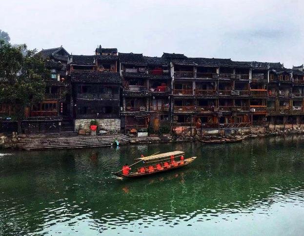 凤凰古城的游客为什么越来越少?