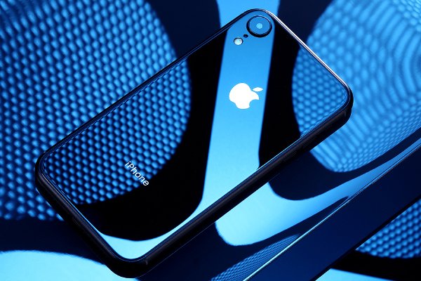 苹果手机被曝出现红绿屏现象