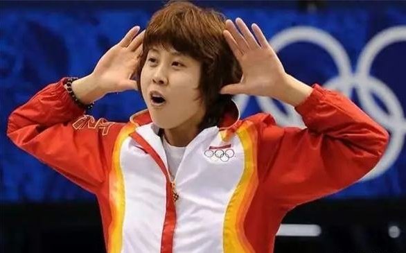 王濛说自己是场外吉祥物濛墩墩，她为何会这么说？