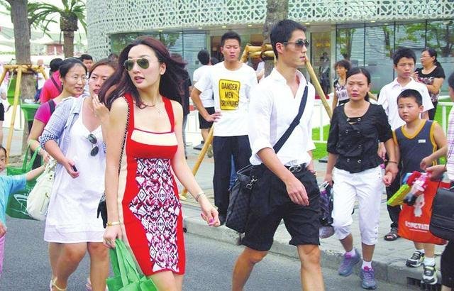 乒乓球世界冠军王励勤的前女友刘彦池分手后感情生活是怎样的？