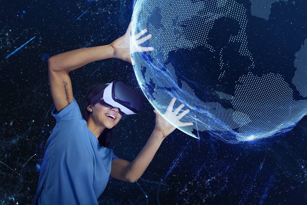 刘慈欣官宣将推出VR版三体，对此你有哪些期待？