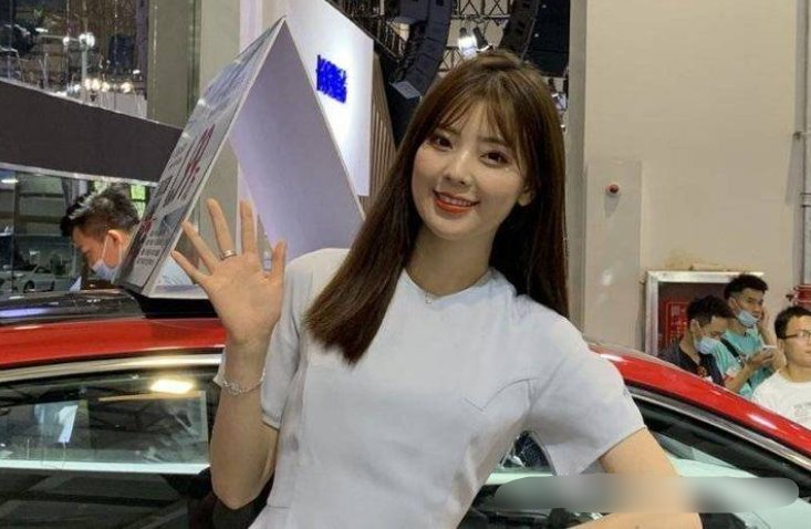 广州车模春晓叫什么名字？