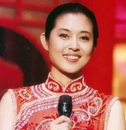 倪萍结婚第一次是谁第二次是谁第三次是谁？