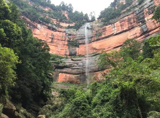 岩的拼音怎么读