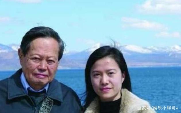 一转眼16年，当初“攀高枝”嫁给82岁杨振宁的28岁翁帆，后来如何？