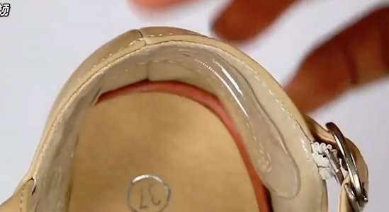 后跟贴的正确贴法