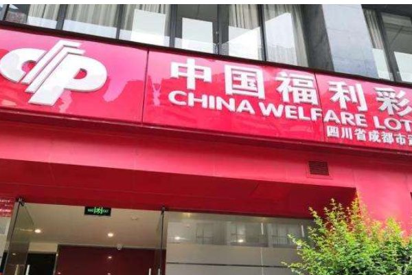 八旬老人中1000万彩票后身亡，子女互相怀疑，母亲急于分遗产有何隐情？