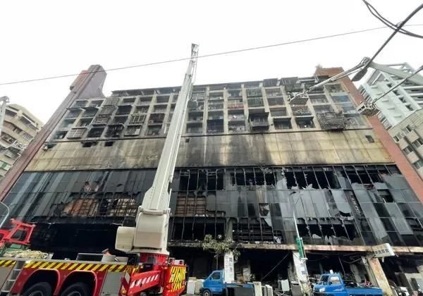 高雄大楼火灾中有三名大陆配偶遇难，谁该为这些死者负责？