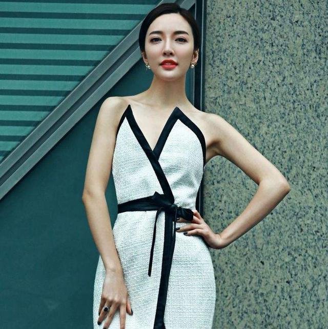 乒乓球世界冠军王励勤的前女友刘彦池分手后感情生活是怎样的？