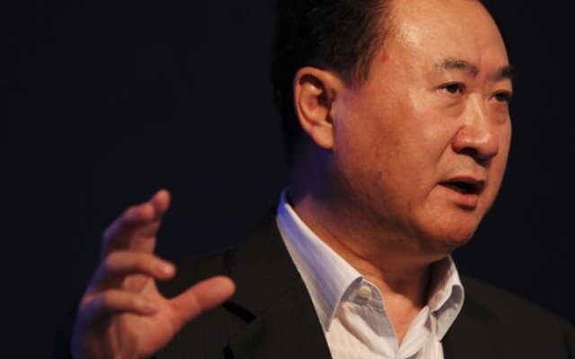 王健林是首富，为什么说他还欠银行几千个亿