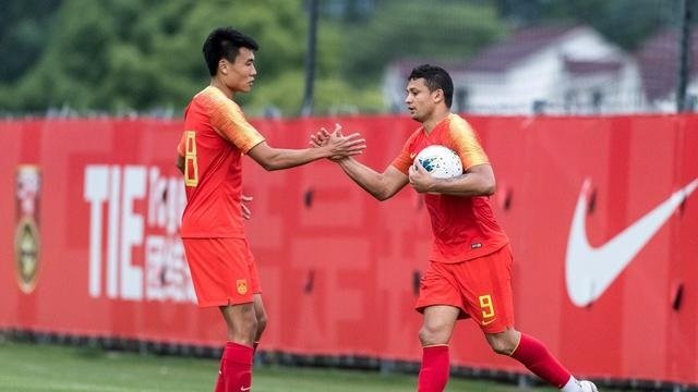 国足4战全胜进了17球，李铁带领国足，能不能冲进世界杯？