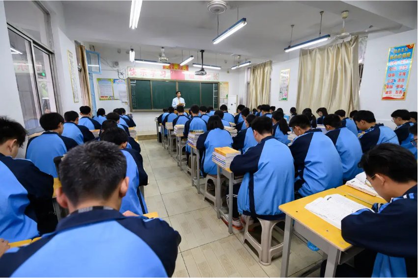 高一新生入学教育是什么