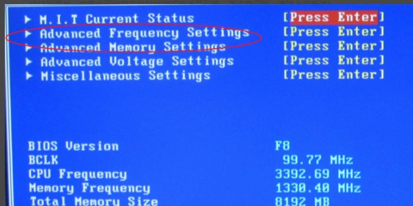 电脑开机时显示erase disks or other media是什么问题？